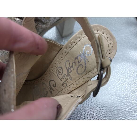 Naughty Monkey Nyxx Metallic Perforated Leather 6 Slingback Sandal Block Heels - Picture 5 of 9